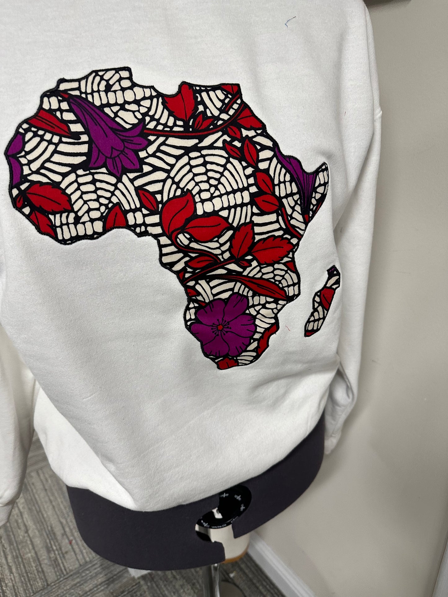 Africa Sweatshirt with fabric appliqué